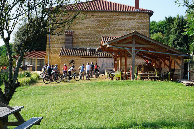 Balade en trottinette électrique en Beaujolais